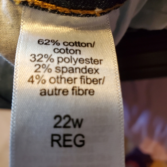 Maurices Frayed Hem Jeans Medium Wash Size 22 Regular - Picture 8 of 9